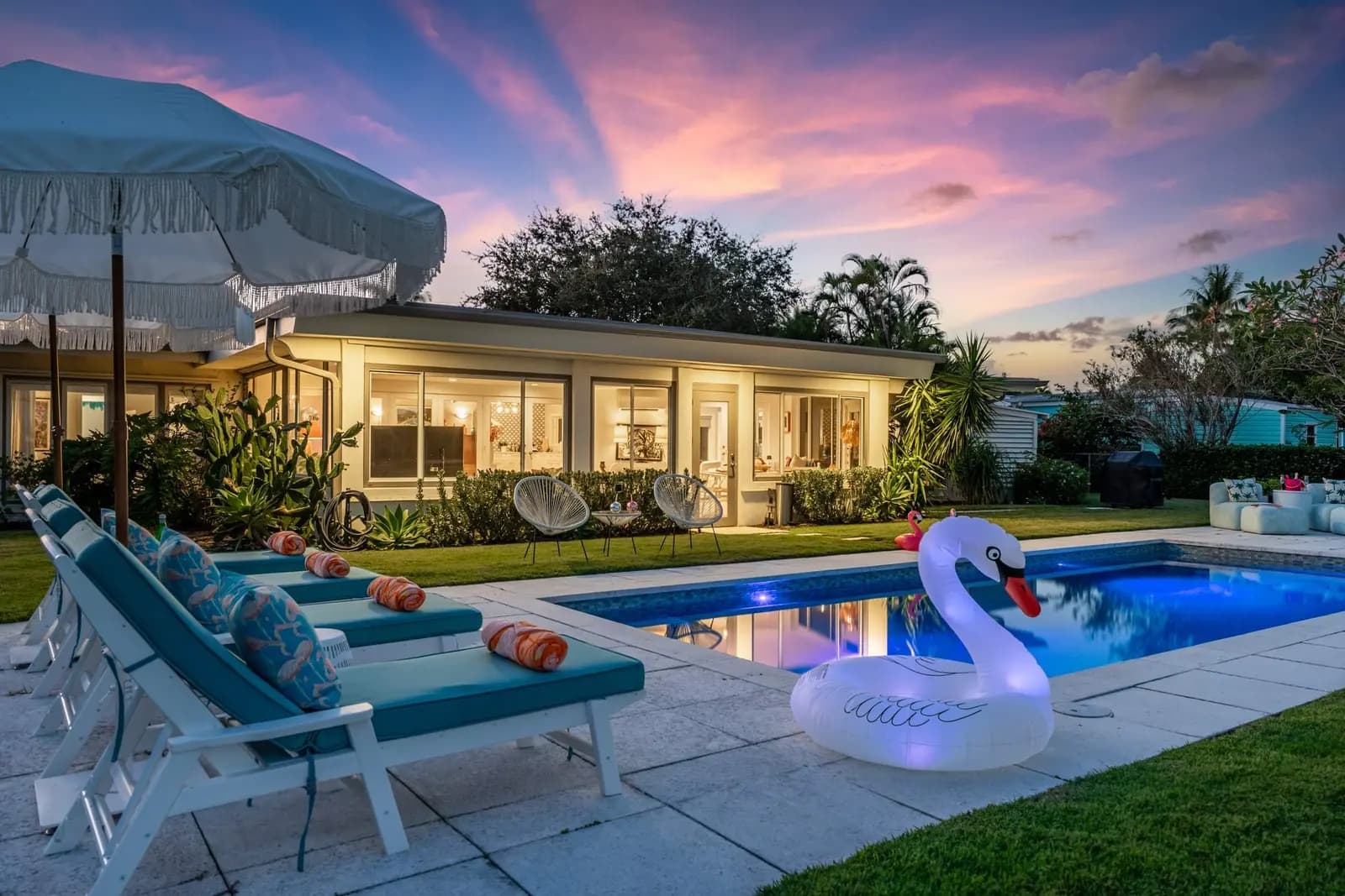 Villa Flamingo home and pool at sunset